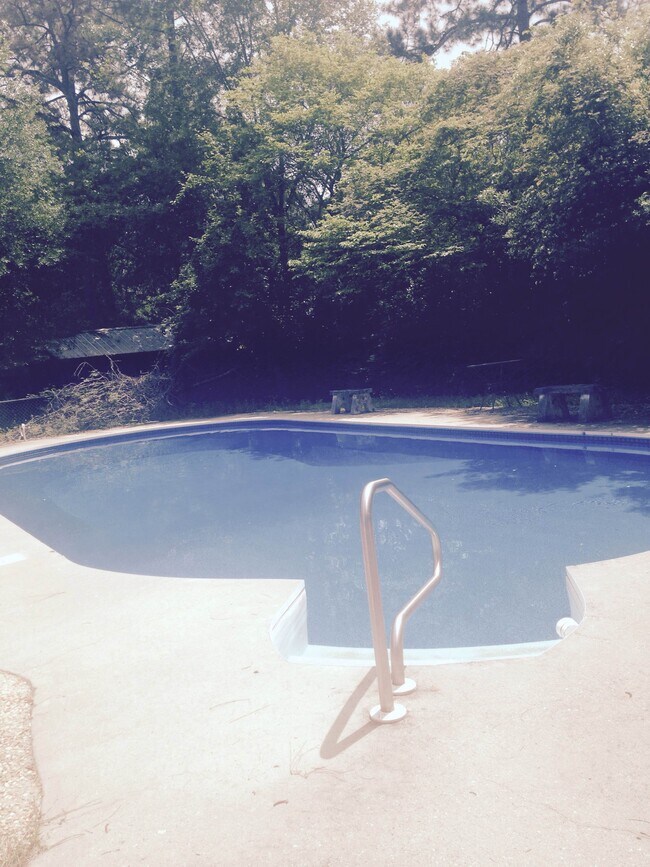 Building Photo - 114 Greenbriar Trail