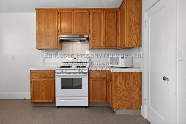 Building Photo - 612 Petaluma Blvd S