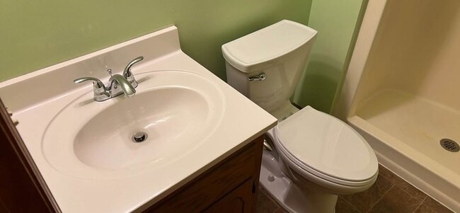 Building Photo - 768 Manor St