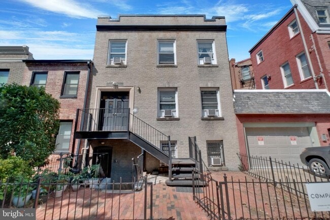 Building Photo - 1426 12th St NW