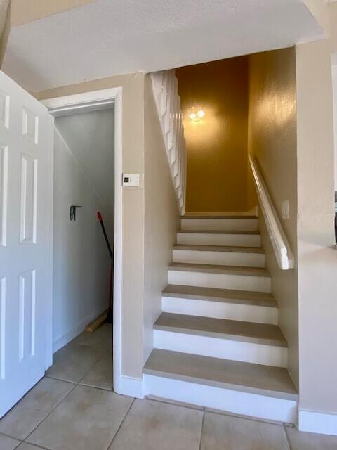 Building Photo - 8218 Severn Dr