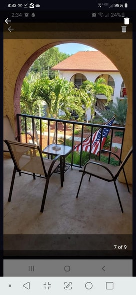 Building Photo - 170 Larchwood Dr