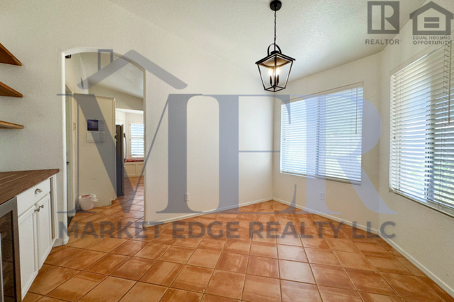 Building Photo - 3Bed/2 Bath Home at 51st/Loop 101! $399 MO...