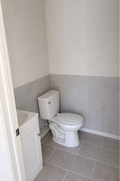 Building Photo - 209 Archer St