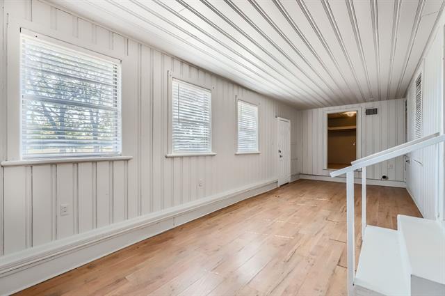 Building Photo - 224 E Boyd St