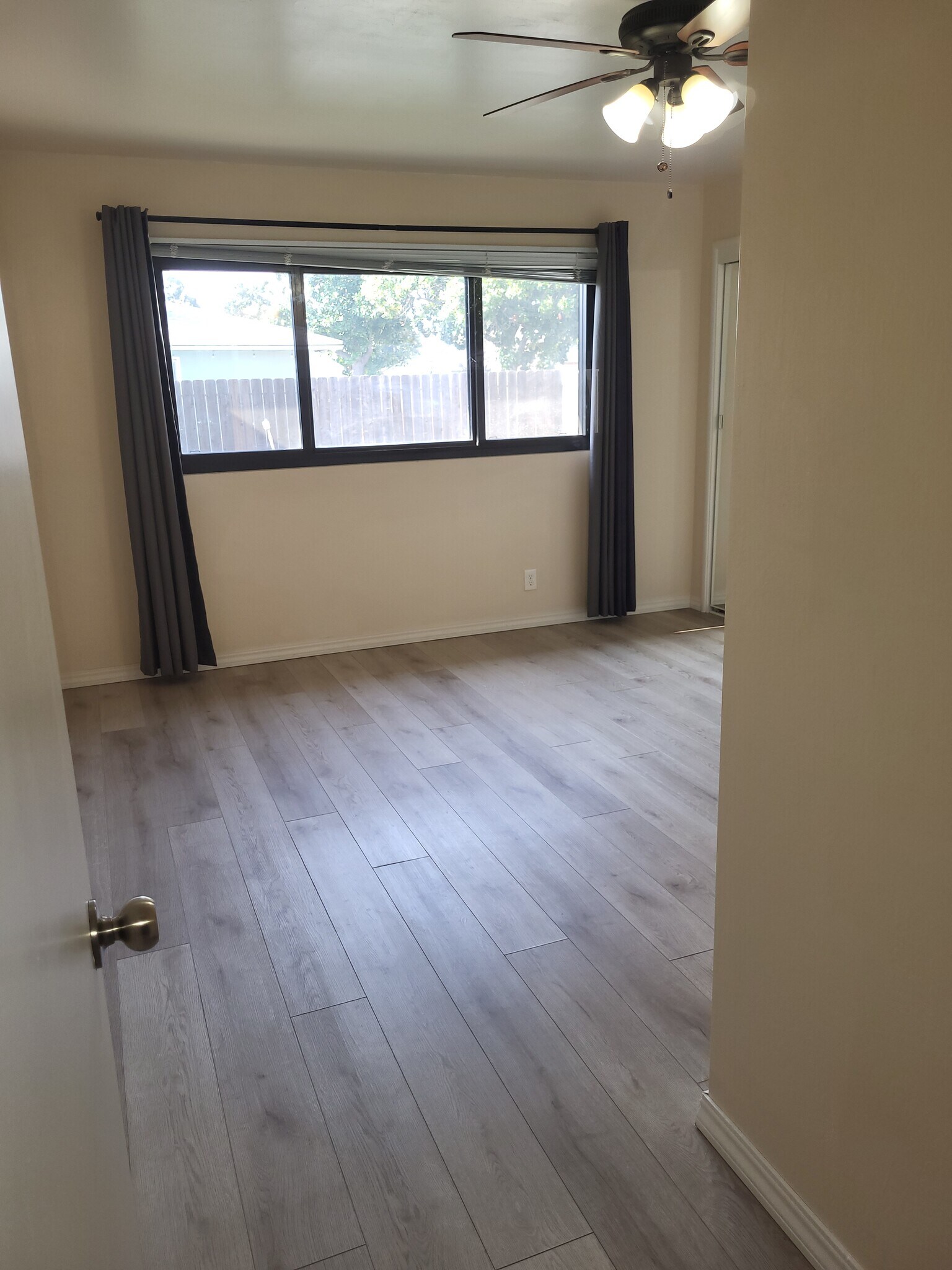 Building Photo - 4545 N Meridian Ave