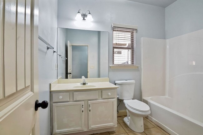 Building Photo - Looking for one-level living in one of Chelsea’s most-loved communities!