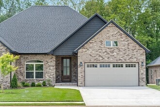 Building Photo - Pet Friendly in Sango!
