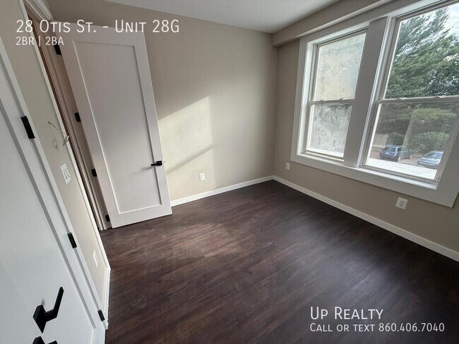 Building Photo - 28 Otis St