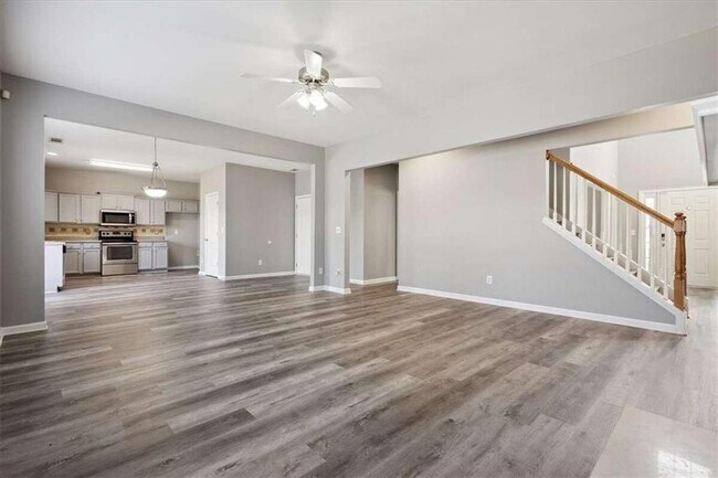 Building Photo - 96 Lenore Ct