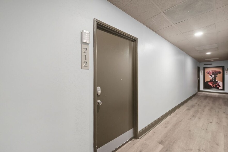 Building Photo - 3645 Peachtree Rd NE