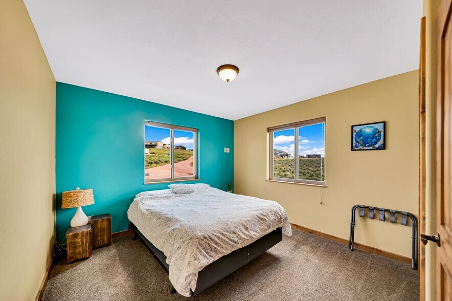 Building Photo - 13391 Sunny Slope Rd