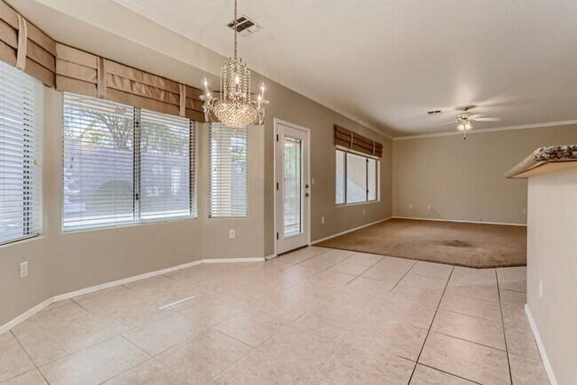 Building Photo - MONROE MODEL!  ALL APPLIANCES INCLUDED, FU...