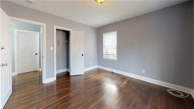 Building Photo - 2599 Eastwood Dr