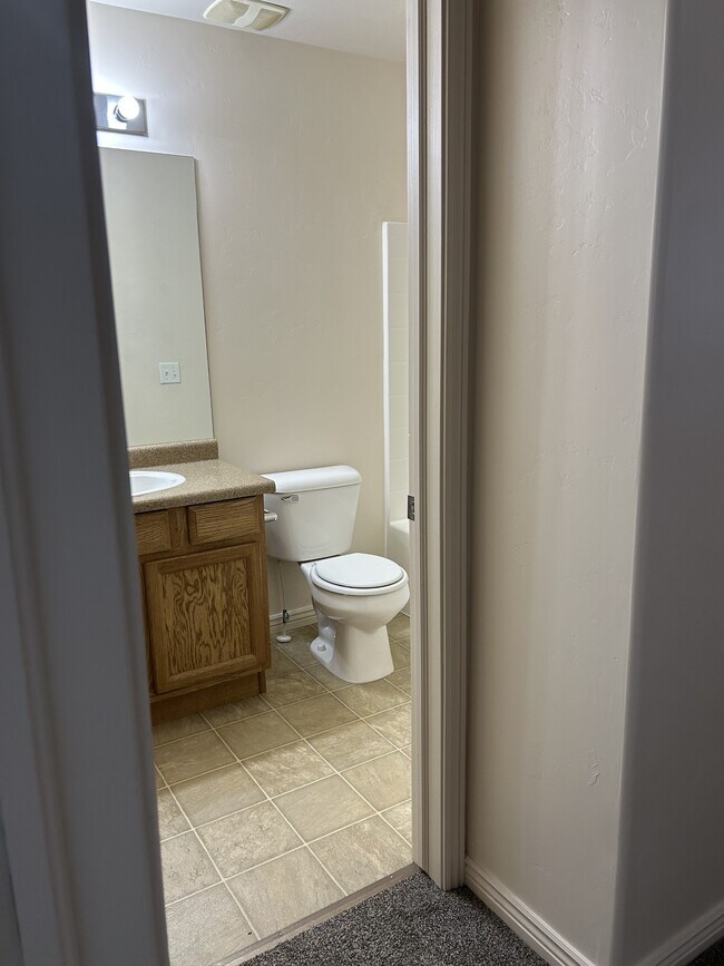 Building Photo - 2107 W 2180 N