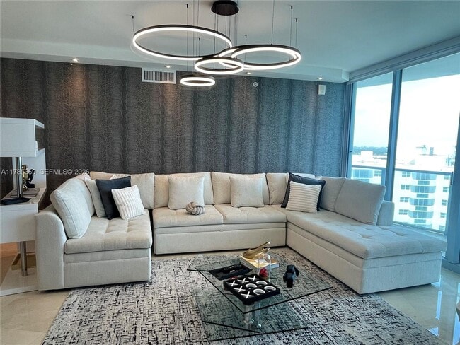 Building Photo - 3101 S Ocean Dr