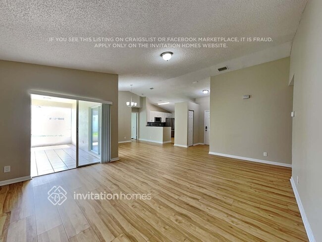 Building Photo - 224 W Riverbend Dr