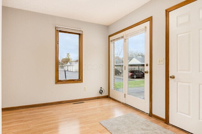 Building Photo - 4841 Dierker Rd