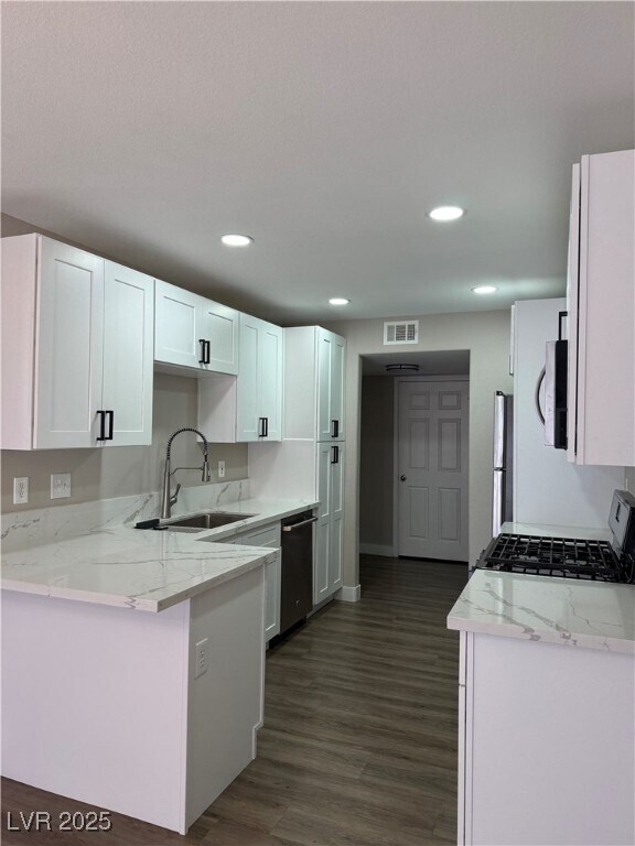 Building Photo - 502 Escoto Pl