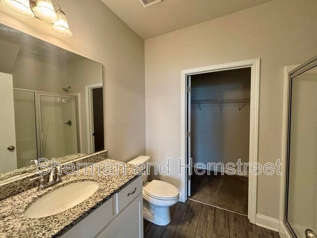 Building Photo - 1101 Clareton Dr