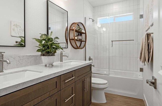 Building Photo - 6212 Pondera St