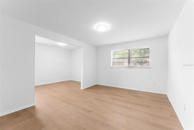 Building Photo - 125 8th Ave NE