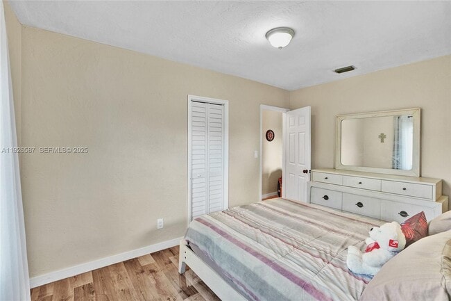 Building Photo - 1300 NW 87th St