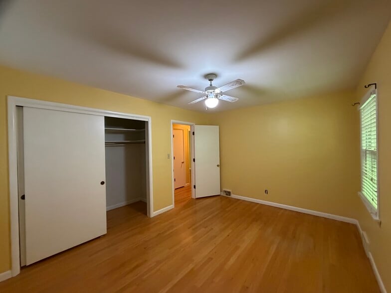 Building Photo - 118 Sunset Dr