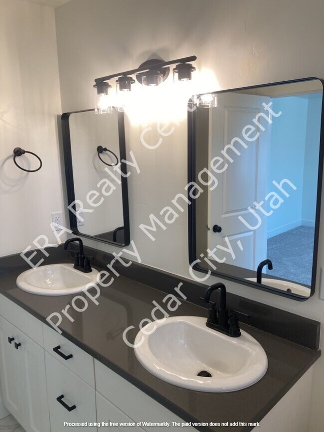 Building Photo - 4283 UT-56