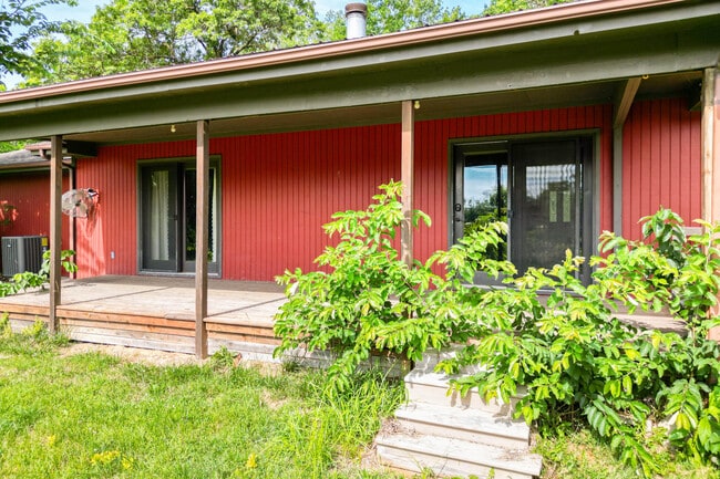 Building Photo - 6050 S Sinclair Rd