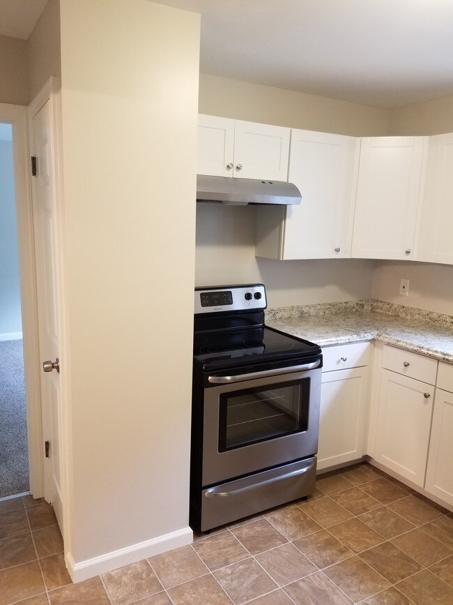 Farmington House 418 Farmington Ave New Britain CT 06053 Apartment