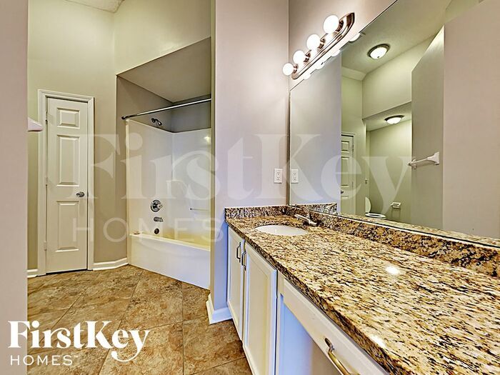 Building Photo - 7699 Parkmont Dr