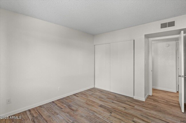 Building Photo - 2938 N 61st Pl