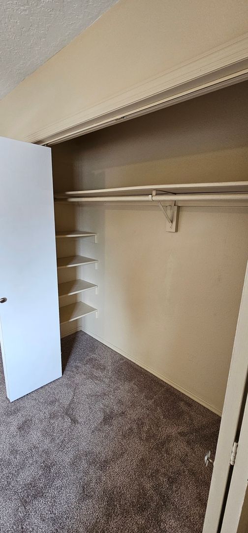 Building Photo - 2 Bed 1 Bath Home Available in Heart of Be...