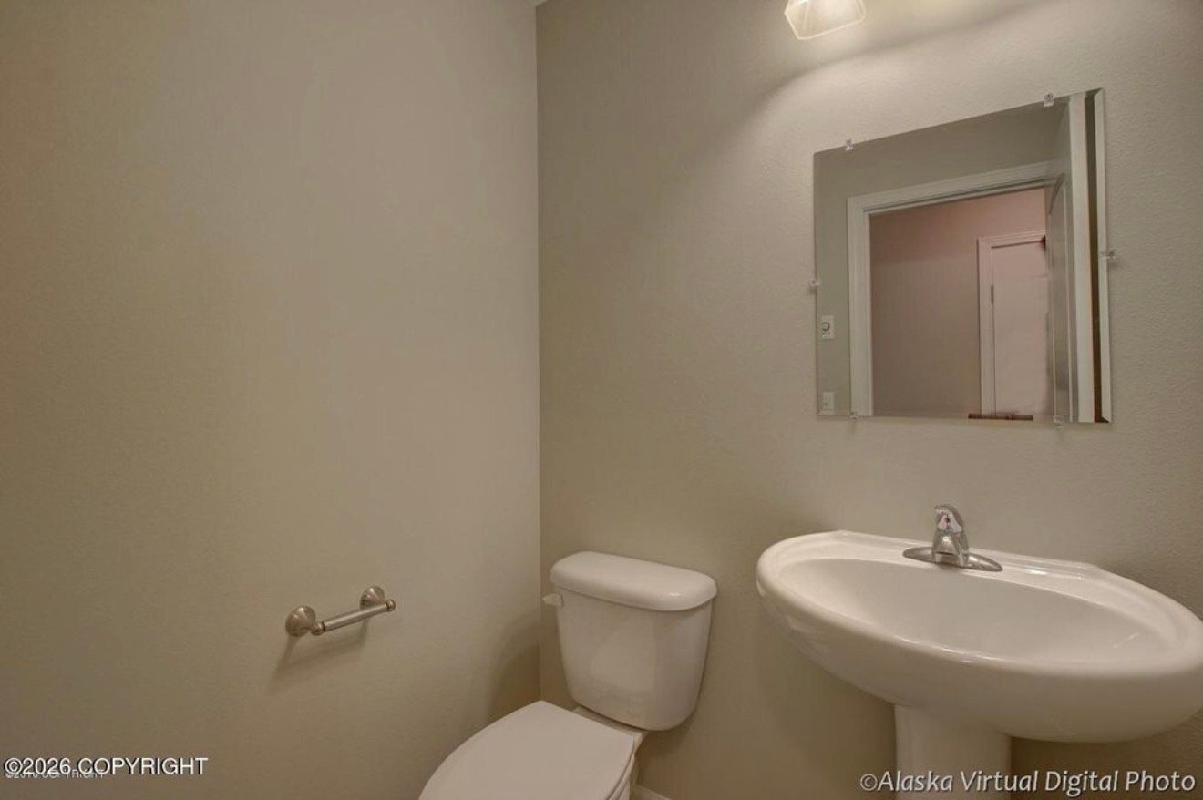 Building Photo - 6992 S Hood Ct