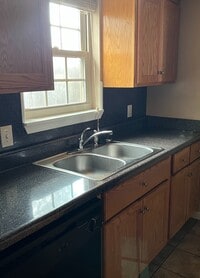 Building Photo - Walston Bridge Apartments