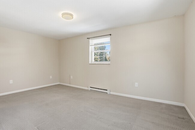 Building Photo - 39 Pleasant St