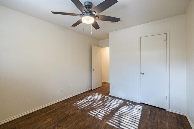 Building Photo - 9848 Weir Lp Cir