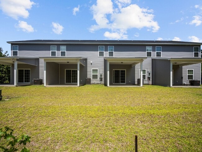 Building Photo - Welcome to Onslow Bay!
