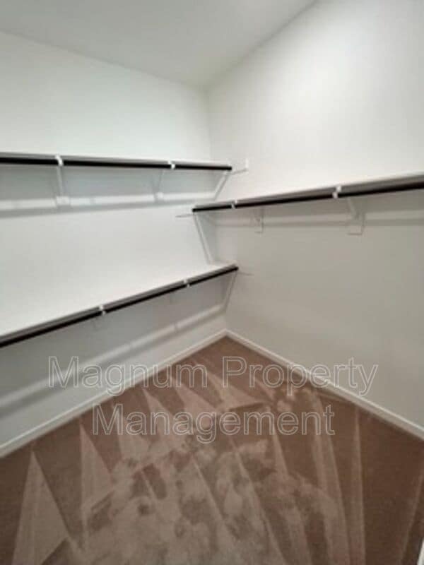 Building Photo - 30960 Falling Star Pl