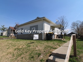 Building Photo - MOVE IN SPECIAL!! HALF OFF 1st MONTH'S RENT!! Updated 2 Bed 1 Bath Home for Rent (Section 8 Appro...