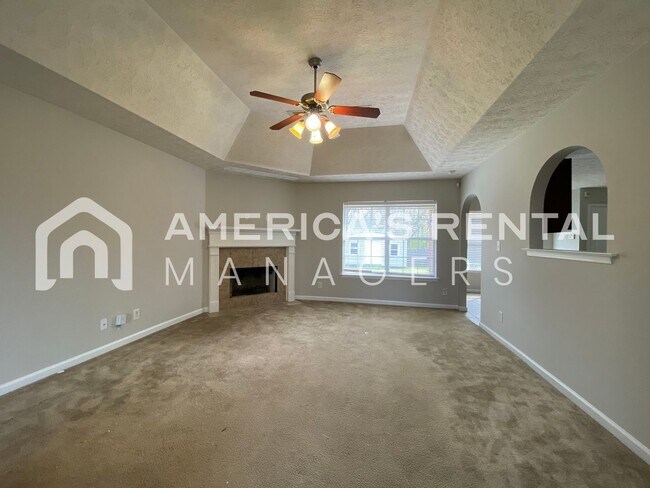 Building Photo - Home for Rent in Montgomery with Fenced in Backyard!!! New LVP Flooring! View with 48 Hours Notic...