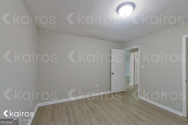 Building Photo - 100 Deer Pkwy