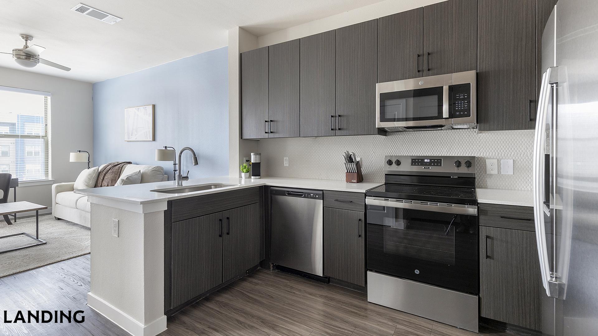 Building Photo - 14015 Univ Pass