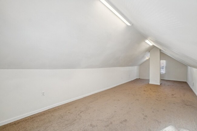 Building Photo - 7350 Globe St