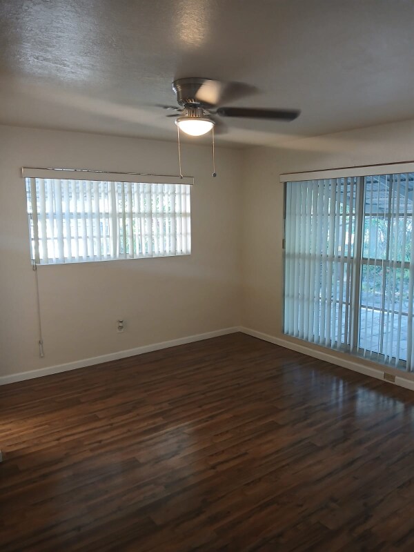 Building Photo - 359 W Dayton Cir