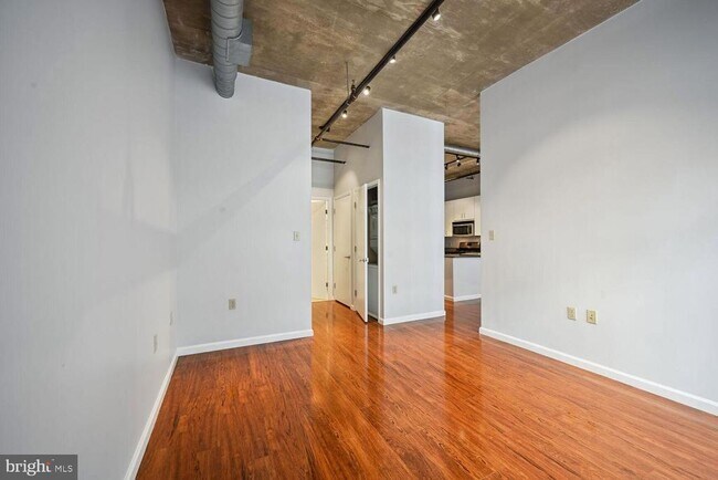 Building Photo - 1300 N St NW