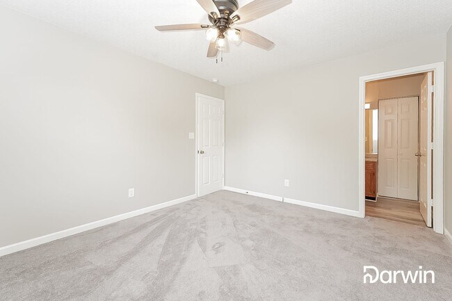 Building Photo - 100 Birch Tree Ln