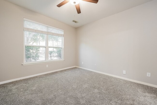 Building Photo - 17243 Lafayette Hollow Ln