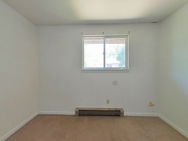 Building Photo - 3 Bedroom Duplex ~ Albany ~ Pet Friendly